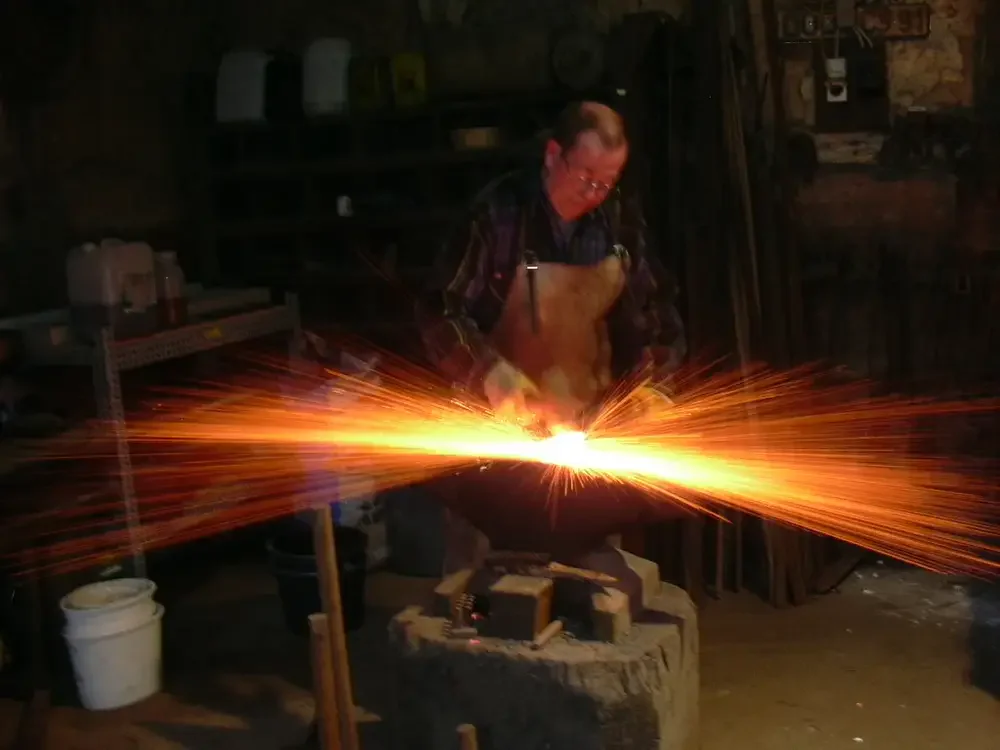 Feuerschweißung beim Schmieden lange belichtet